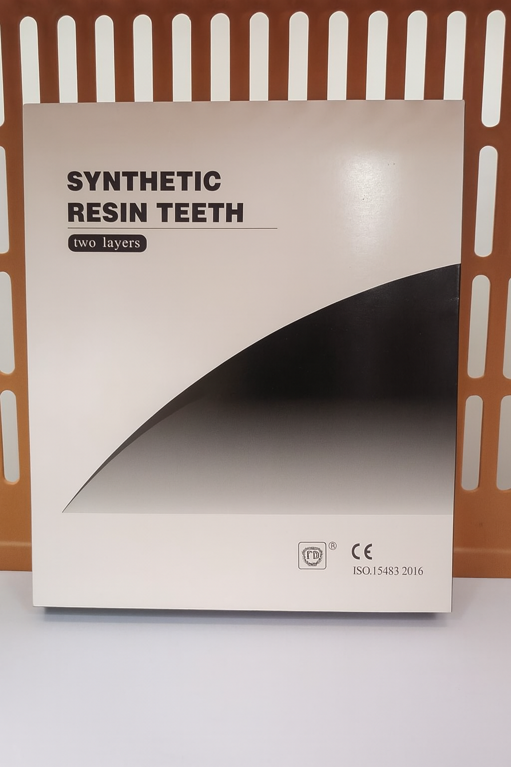 Synthetic Resin Teeth :[Two Layers;2 couches (two layers)]